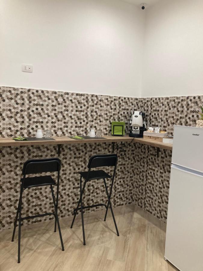 ホテル Goldenhouse ナポリ エクステリア 写真